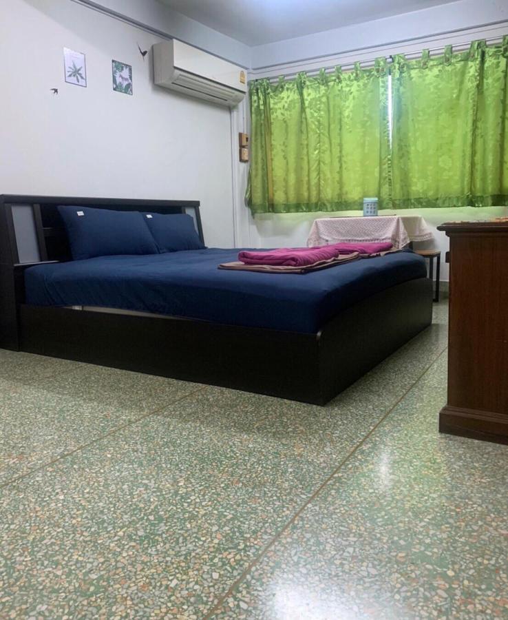 Ying Hostel Bangkok Bagian luar foto