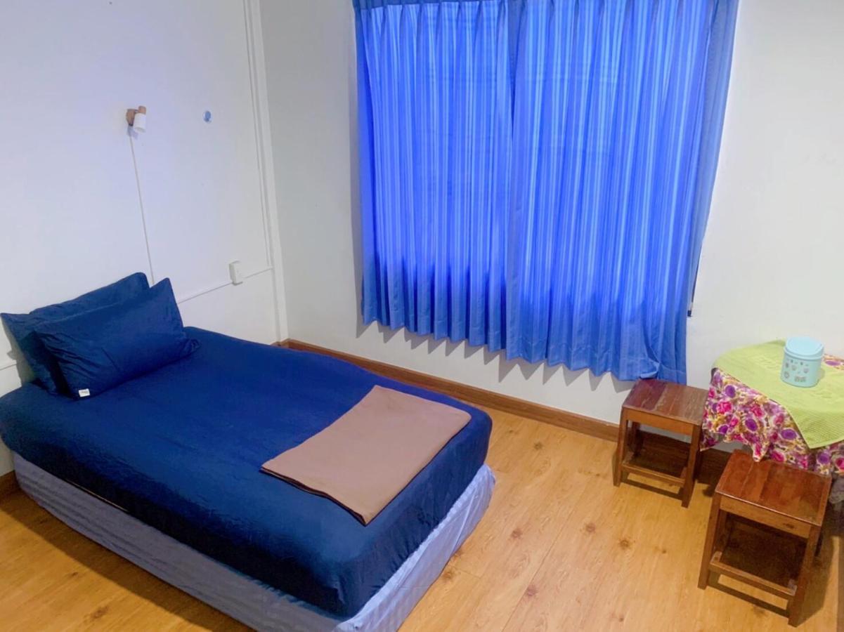Ying Hostel Bangkok Bagian luar foto