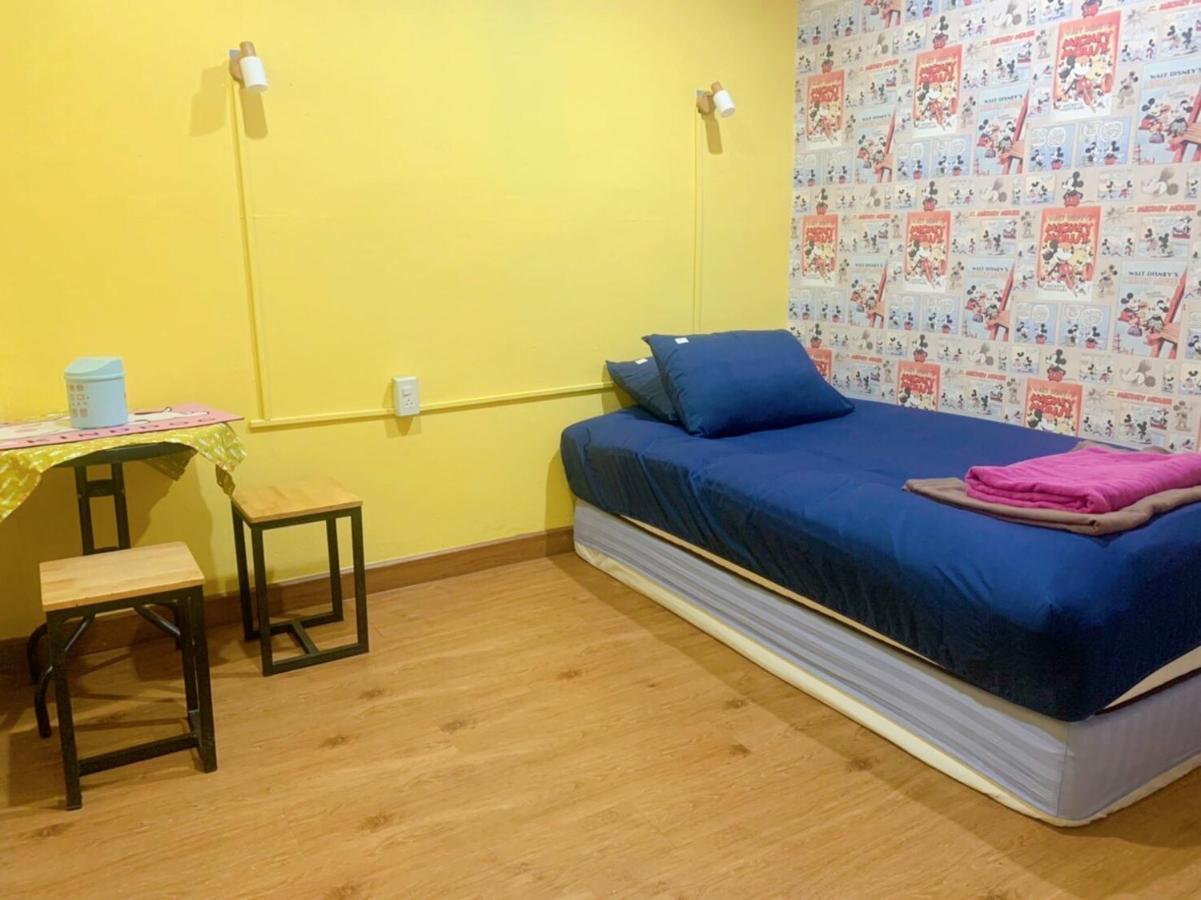 Ying Hostel Bangkok Bagian luar foto