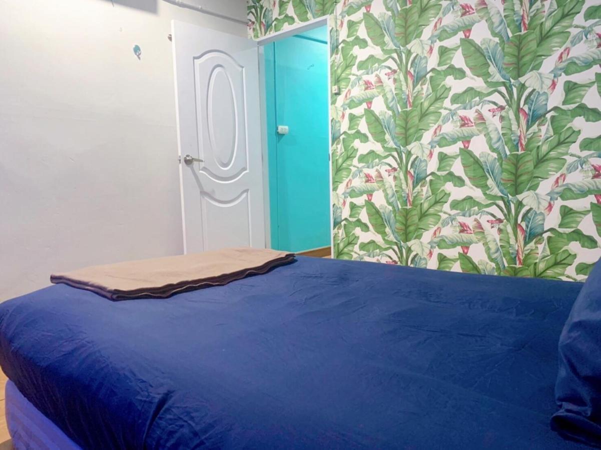 Ying Hostel Bangkok Bagian luar foto