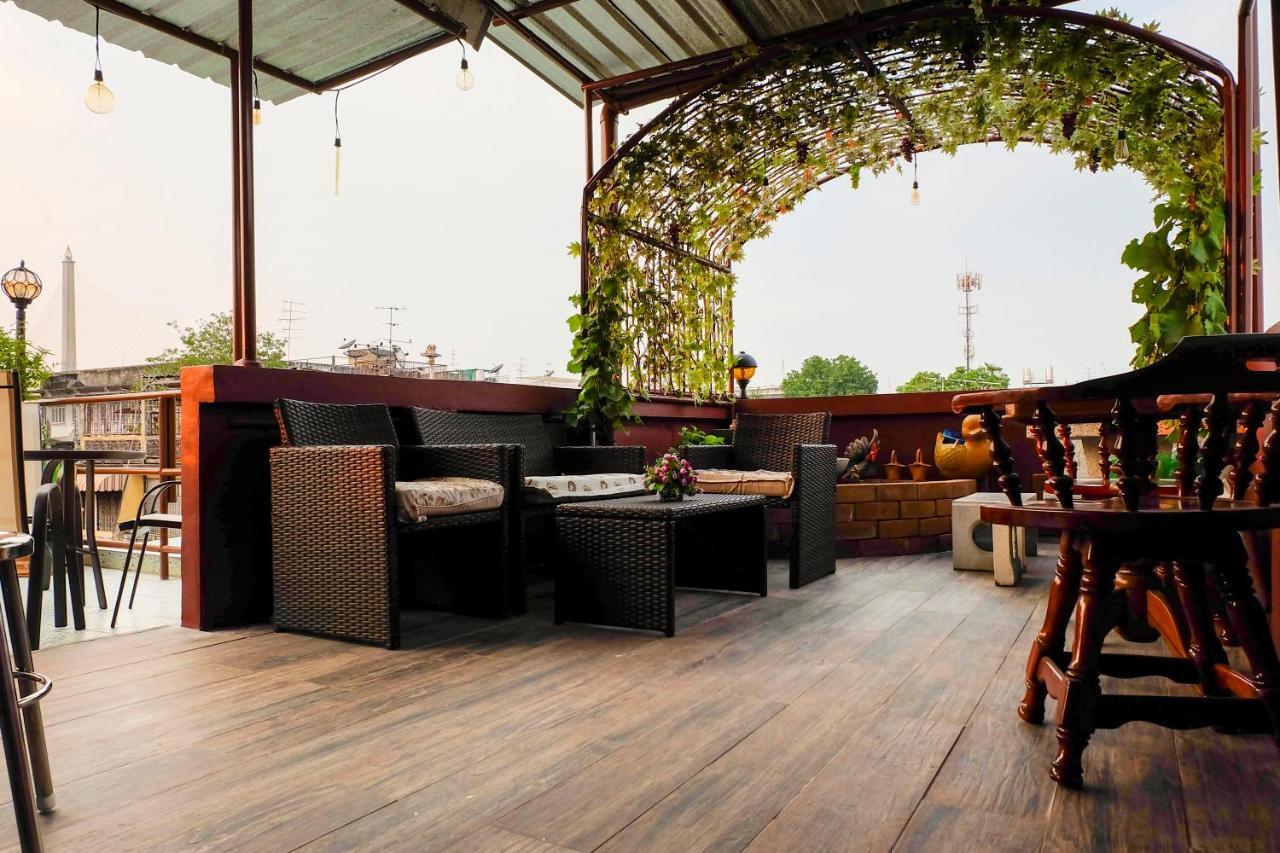 Ying Hostel Bangkok Bagian luar foto
